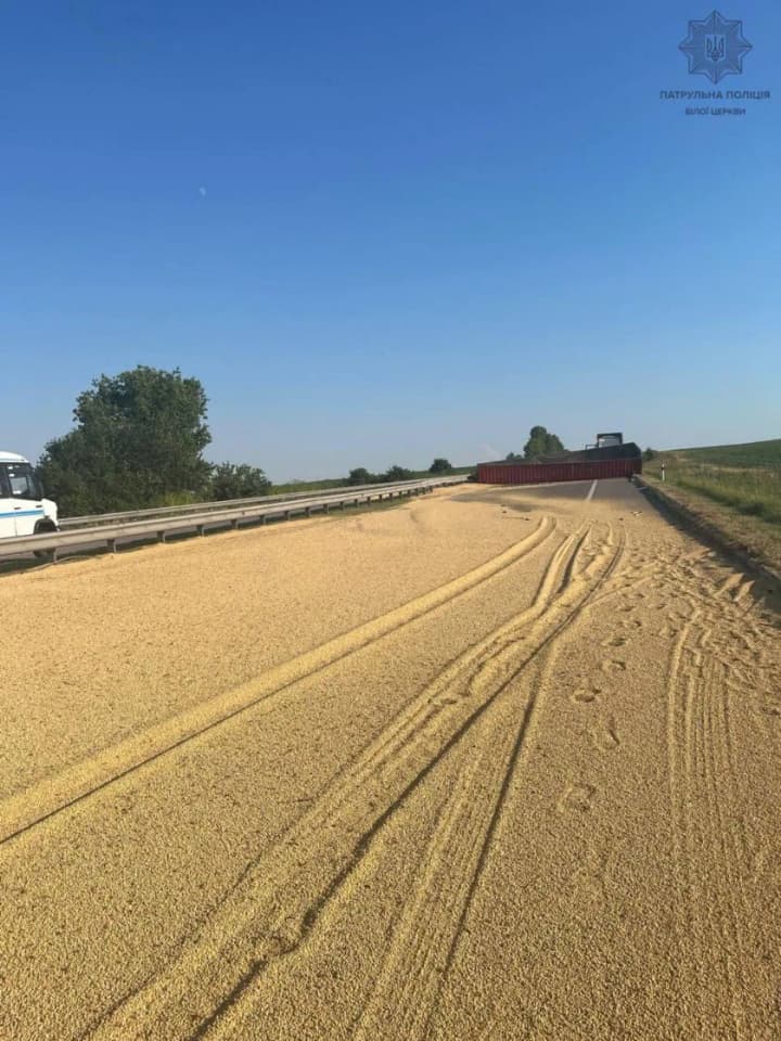 Патрульные предупредили об усложненном движении на Одесской трассе: какова причина 