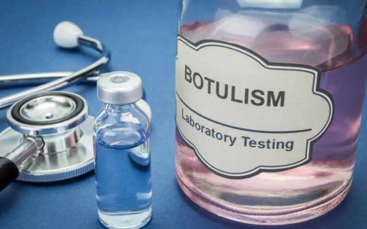 Ботулізм від початку року забрав в Україні вже три життя: які продукти можуть бути небезпечними