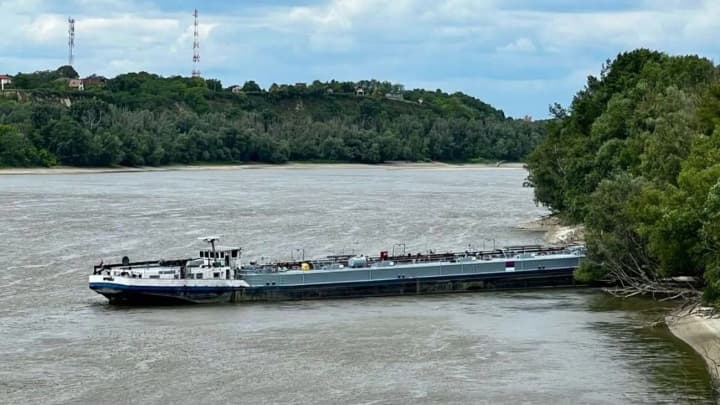 Europe's rivers are drying up: ferry services halted, navigation under threat