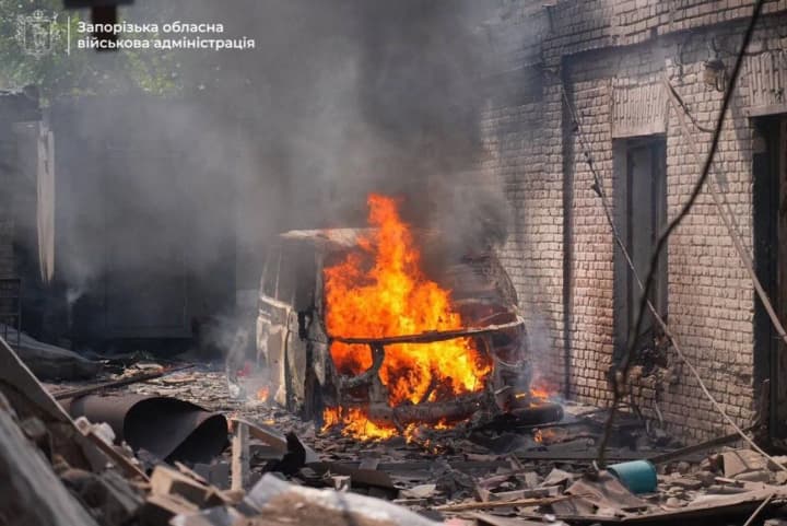 Zaporizhzhia Oblast: Over half a thousand strikes in a day, destruction and wounded