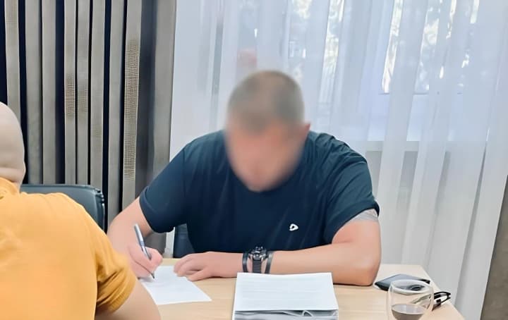 Посадовець КМДА "переплатив" 4,8 млн грн під час закупівлі генераторів для Пунктів незламності