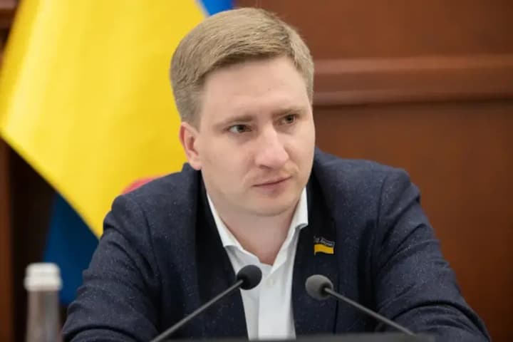 Экс-секретарь Киевсовета Бондаренко получил подозрение за махинации с зарплатой