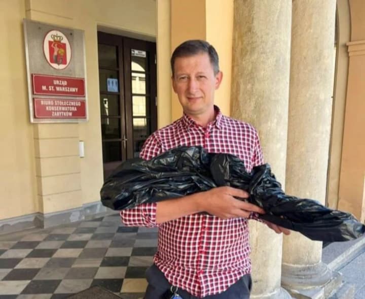 В Польше рыбак случайно нашел средневековый меч в реке