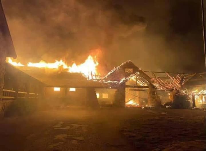 Wildfire destroyed historic Grand Canyon lodge after decision not to extinguish fire