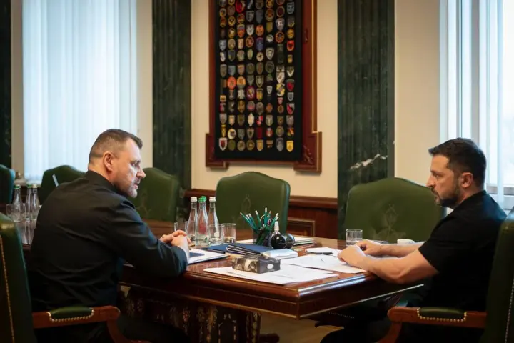 Зеленський та глава МВС обговорили безпекову ситуацію в прифронтових та прикордонних регіонах