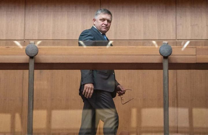 Словакия хочет отложить голосование по 18-му пакету санкций ЕС против рф - Фицо