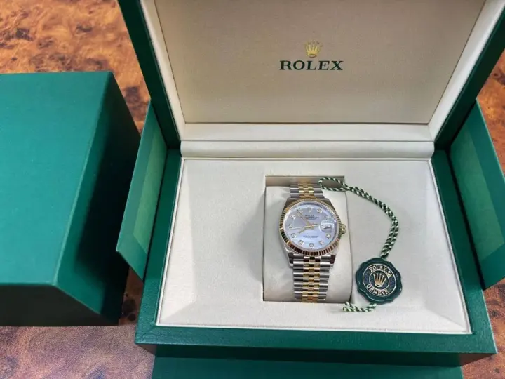 Rolex, Hermes, Chanel: буковинець намагався ввезти елітні товари на 6 млн грн без декларування