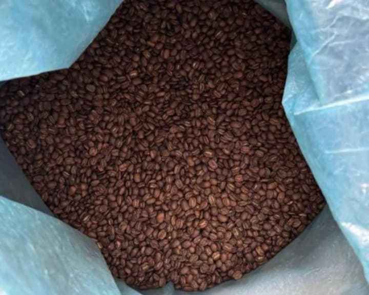 Earned over UAH 122 million on coffee counterfeiting: a group of counterfeiters exposed in Kyiv region