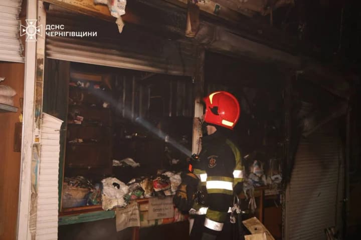 У Чернігові вночі горів ринок