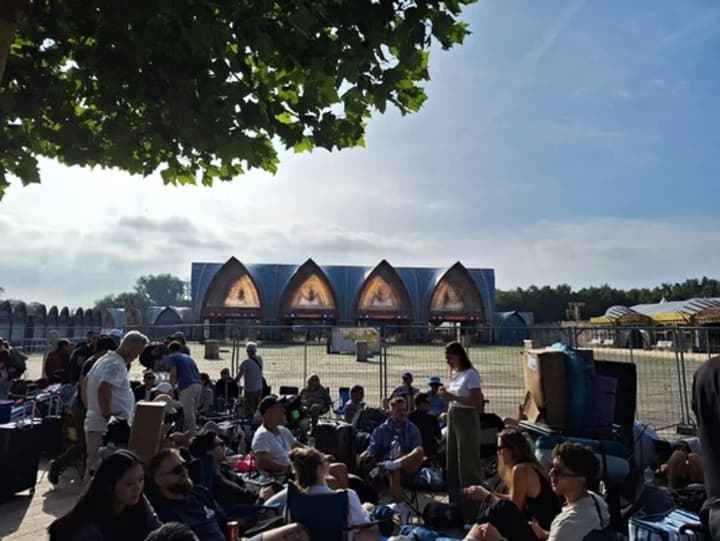 First visitors started arriving at Tomorrowland festival despite massive fire