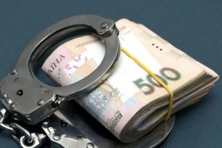 Привласнили мільйони гривень на відновленні інфраструктури: посадовці міськради на Київщині отримали підозру