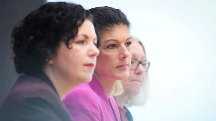 Німецькі політики закликають взяти під нагляд спецслужб партію "подруги путіна"