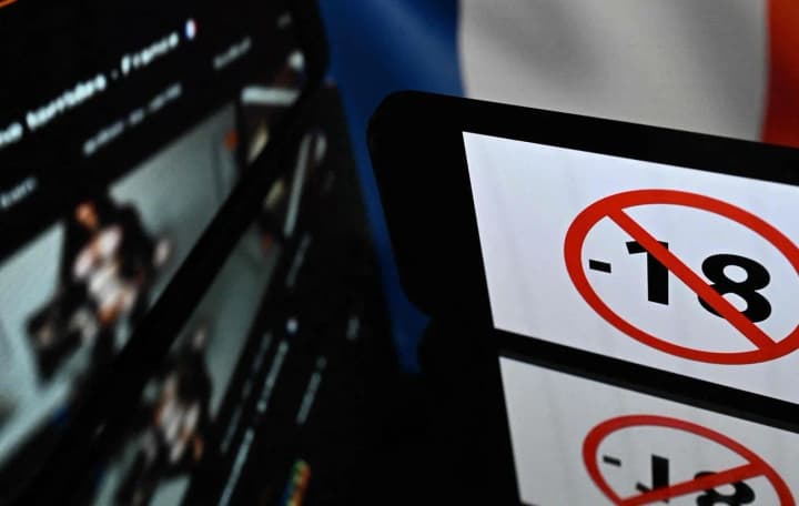 Pornhub прекратил работу во Франции из-за закона о проверке возраста