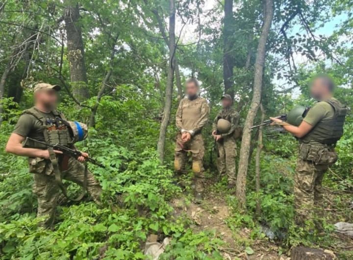 Border guards captured a Russian marine in the Kursk direction