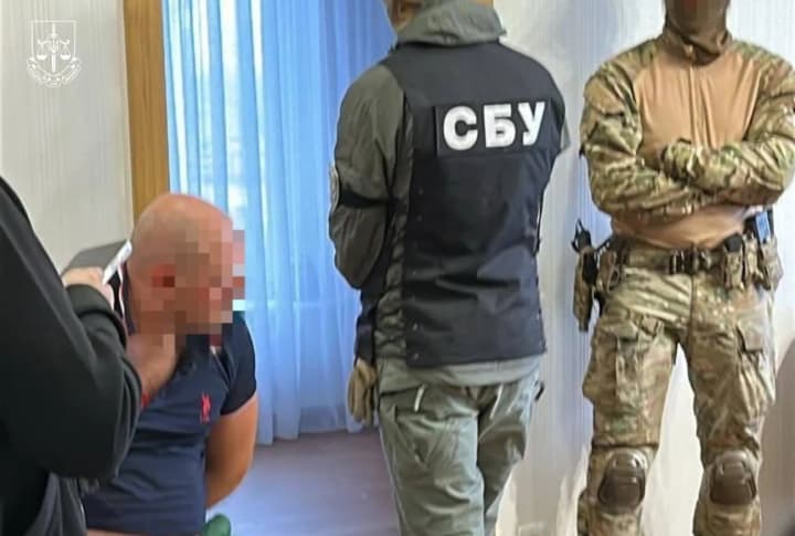 Одного із керівників детективів НАБУ затримано за пособництво рф - прокуратура