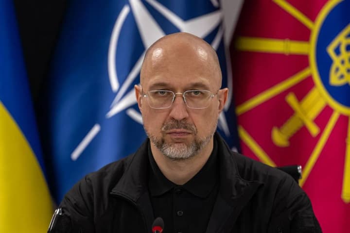 Обслуговування F-16 та нова ініціатива від США: Шмигаль оголосив ключові рішення партнерів на "Рамштайні"