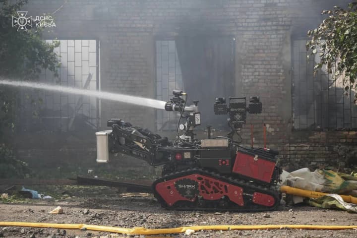 Massive Russian attack: 500 rescuers eliminated the consequences, the longest fire was extinguished in Kharkiv - for 19 hours