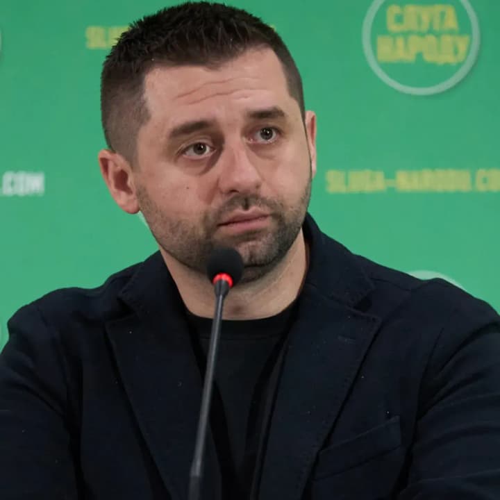 Заявления о демонтаже антикоррупционной инфраструктуры не соответствуют действительности - Арахамия