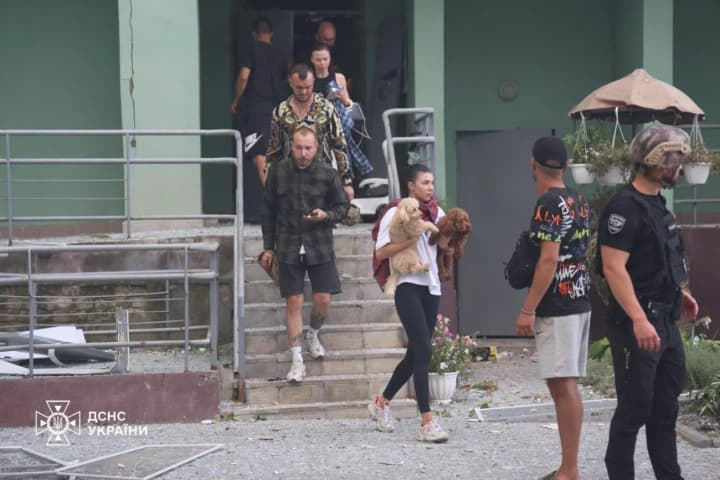 33 людей постраждали від атаки рф на Харків