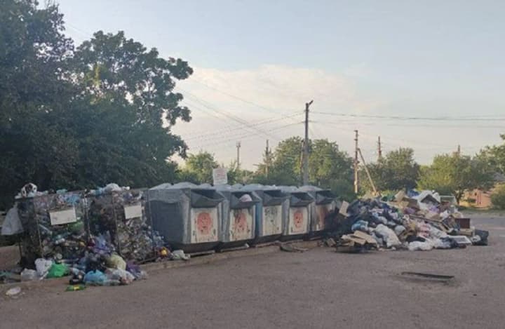 Луганск превращается в свалку: оккупанты вводят штрафы за мусор вместо его вывоза - ЦНС