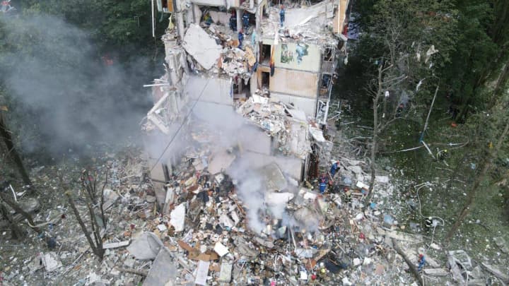 Russia launched over 300 drones and 8 missiles at Ukraine: Zelenskyy reacted to the Russian attack