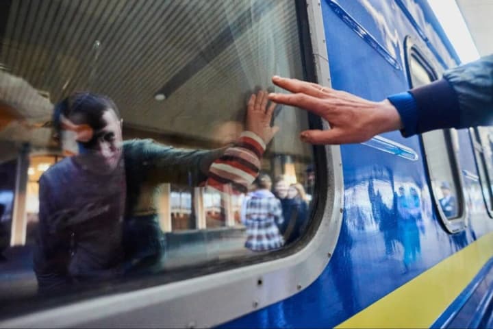 Эвакуация из Днепропетровской и Запорожской областей значительно возросла из-за приближения фронта - УЗ