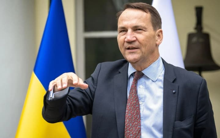 Poland is preparing new packages of military aid for Ukraine - Sikorski