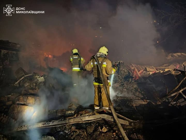 Missile strike on Mykolaiv: 7 injured, damaged houses, post office branch