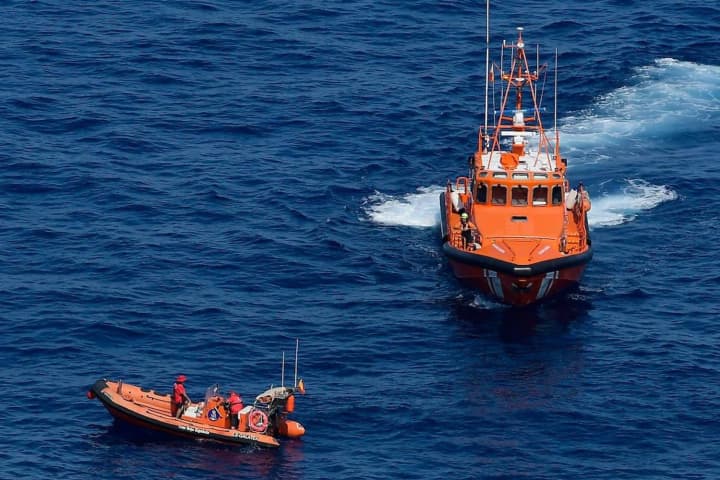 Plane crashes in Mallorca: American ex-pilot and his 13-year-old son killed