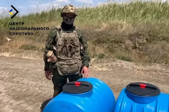 На временно оккупированной территории Донецкой области оккупанты обеспечивают водой только военных, гражданские страдают от жажды