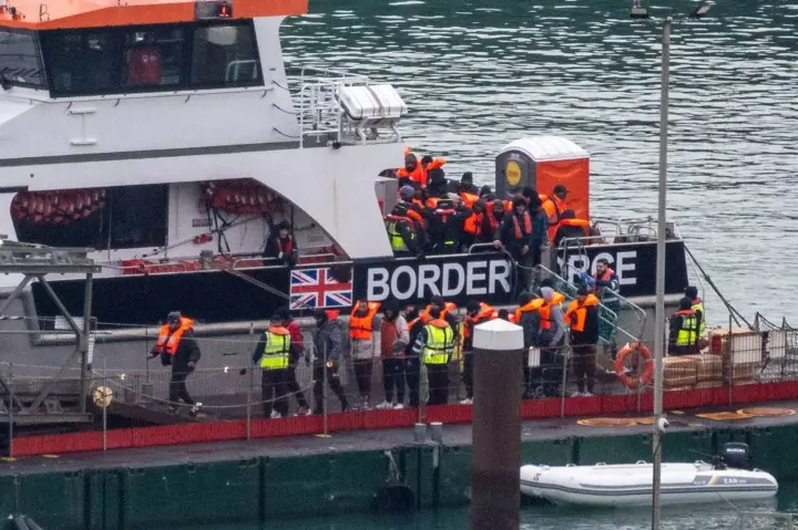 Britain allocates £100 million to strengthen border security