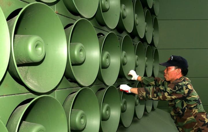 Южная Корея демонтирует громкоговорители пропагандистских трансляций вдоль границы с КНДР