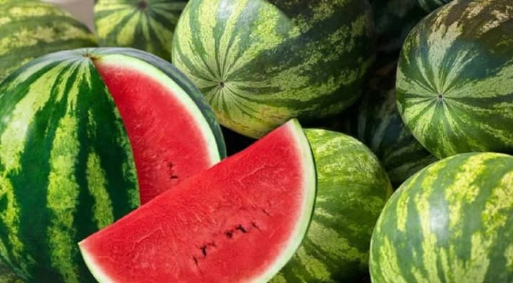 Диня дорожчає, яблуко дешевшає, кавун лідер продажів: ситуація на продовольчому ринку