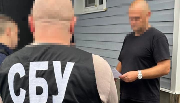 "Швидка" для втечі і фейкові довідки: СБУ викрила нові схеми втечі від мобілізації, сімох організаторів затримано