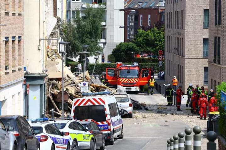 У Франції обвалилася будівля колишнього готелю Ibis: під завалами можуть бути люди