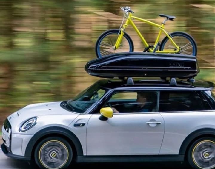 Як убезпечити себе під час автоподорожі у відпустку: українцям озвучили поради