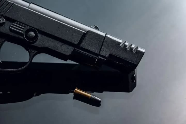 Не просто ховати: член асоціації власників зброї висловився про навчання поводження дітей зі "стволами"