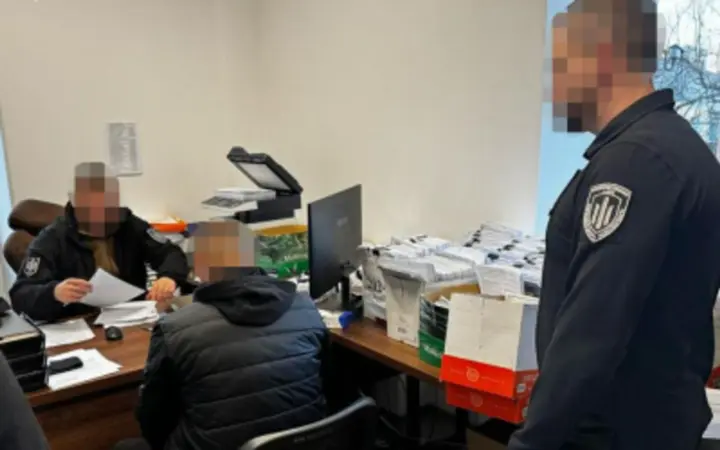 Фіктивний штаб і ремонти на дачі: офіцери на Чернігівщині "заробили" понад 2 млн грн на солдатах-примарах