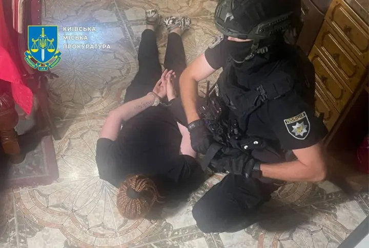 Fraudsters exposed: promised to change article for 5.6 million UAH to detainee for smuggling