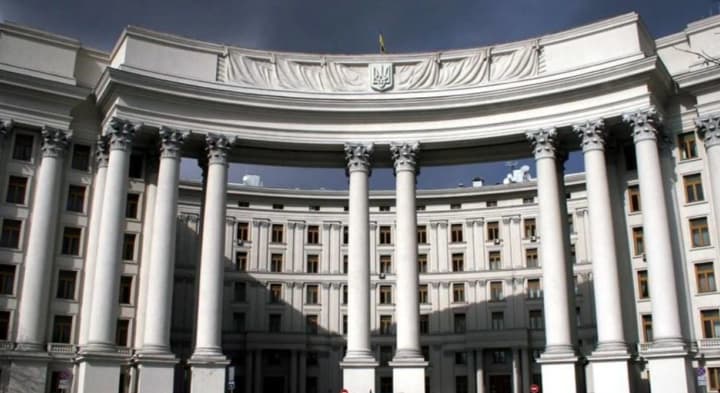 ДТП з  автобусом з росіянами в Єгипті: МЗС заявило, що інформація про українців серед постраждалих відсутня 