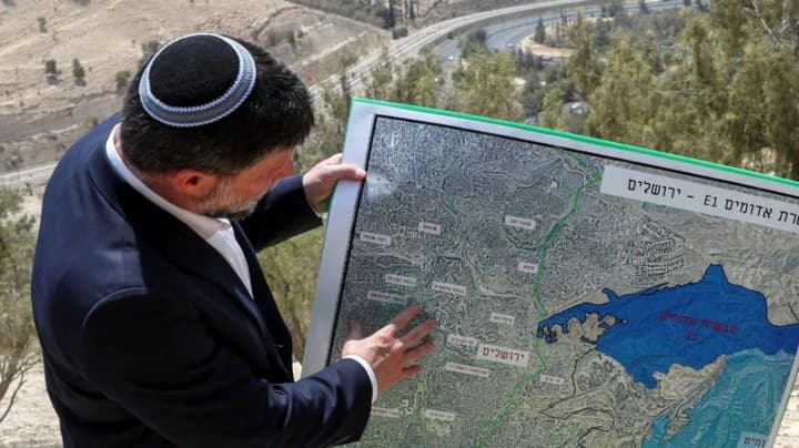 Israel begins construction of a settlement that will "bury" the idea of a Palestinian state