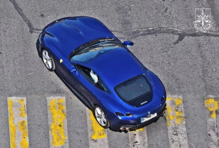 Экс-чиновник оборонного предприятия скрыл Ferrari Roma, купленный россиянами, в декларации