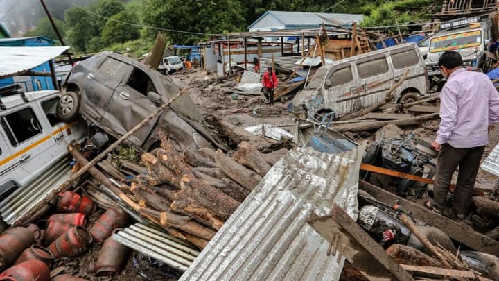 Понад 280 людей загинули від повеней в Індії та Пакистані