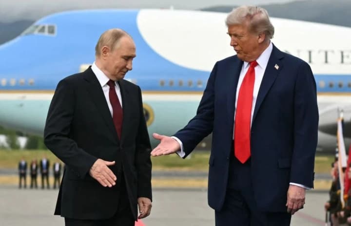 «Можно было подумать, что это был саммит на территории Путина»: журналисты проанализировали встречу Трампа с российским диктатором