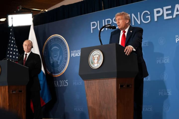 Trump told European leaders that peace could come quickly if Zelensky gave up all of Donbas - NYT