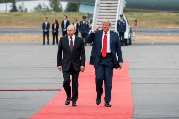 The Telegraph: Trump and Putin offer Ukraine a "terrible" deal, but there may be no better one