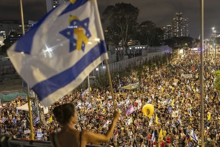 В Ізраїлі масові протести за повернення заручників та припинення війни у Секторі Гази