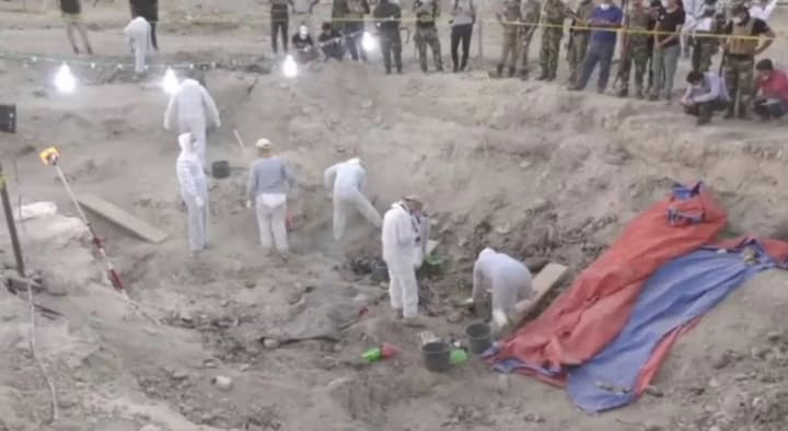 Ірак розпочав розкопки найбільшого масового поховання жертв ІДІЛ під Мосулом
