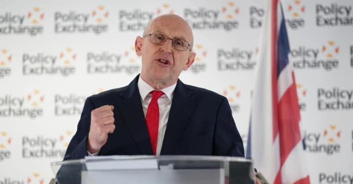 Британия готова рассмотреть отправку военных в Украину после мирного соглашения – министр обороны Хили