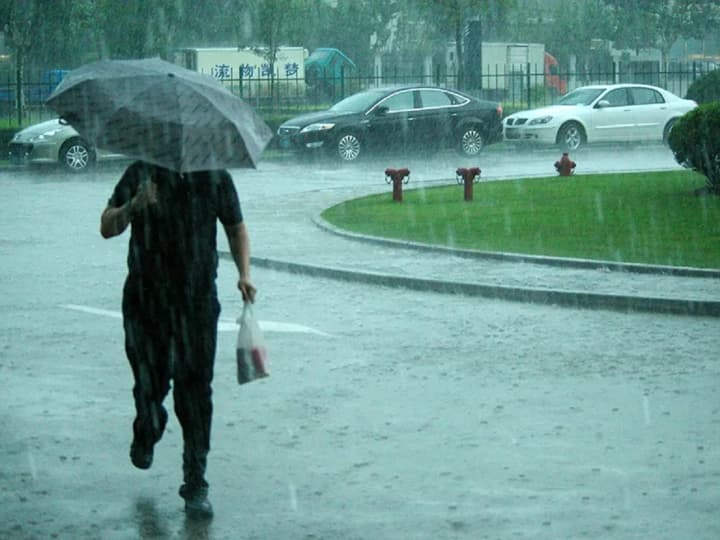 Україну накриють дощі, грози та шквали: де очікувати негоду